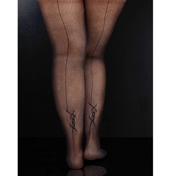 NWT TORRID BETSEY JOHNSON BLACK XOX FISHNET TIGHTS - Picture 1 of 4